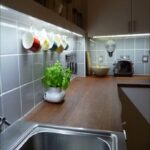 Có nên sử dụng đèn LED gắn dưới tủ bếp