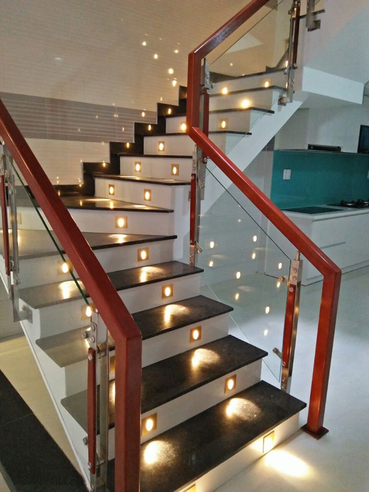 Gợi ý chọn đèn trang trí tường cầu thang