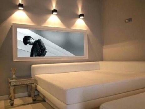 Nên chọn đèn trang trí tường phòng ngủ như thế nào ?