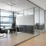 Điểm danh top 5 mẫu cửa kính cường lực đẹp giúp văn phòng trở nên thu hút