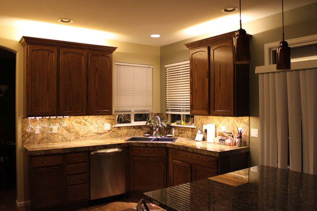 Hướng dẫn lắp đèn LED cho tủ bếp đơn giản