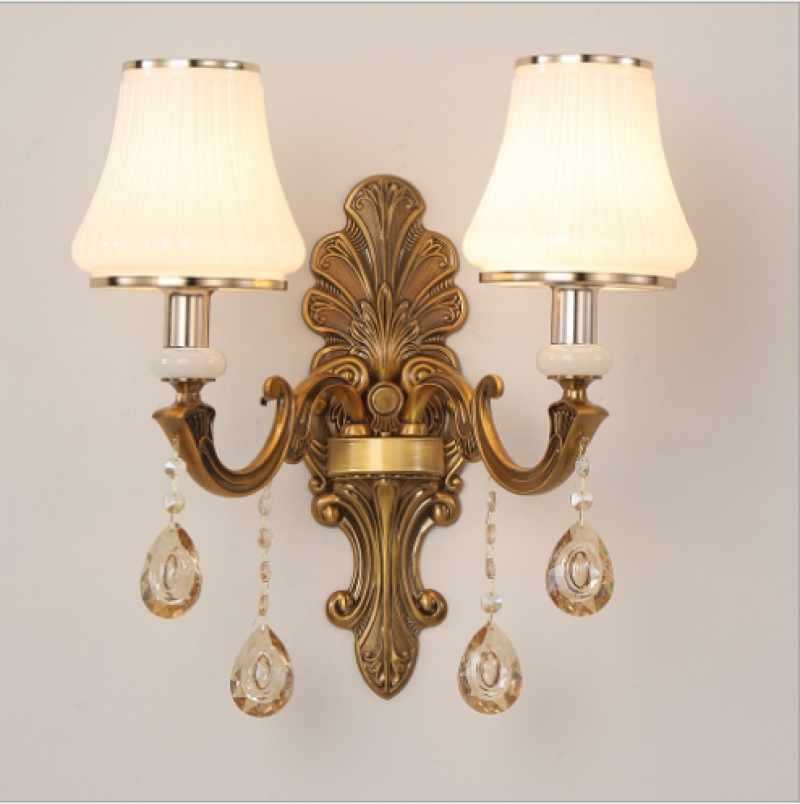 Nên lựa chọn đèn trang trí phòng khách cổ điển nào cho ngôi nhà của bạn?