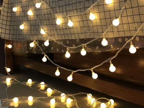 Cách dùng đèn nháy trang trí quán cafe