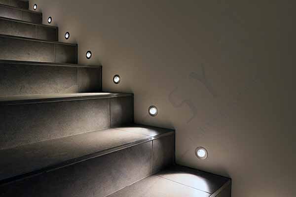 Ưu điểm của đèn hắt chân cầu thang bạn nên biết