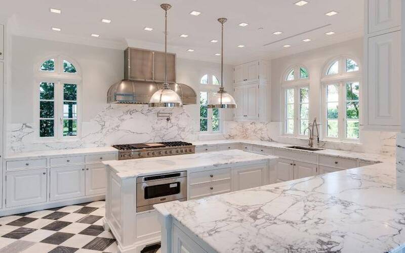 Đá Marble trắng vân mây - điểm "sáng" nổi bật cho phòng bếp gia đình bạn