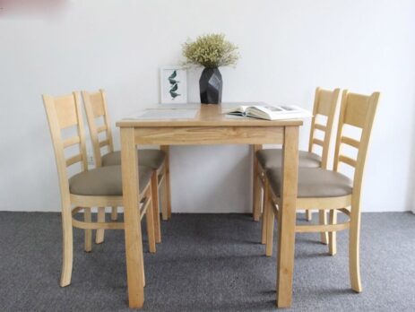 Bàn ăn 4 ghế gỗ sồi có tốt không? Kích thước và những mẫu bàn ăn bán chạy