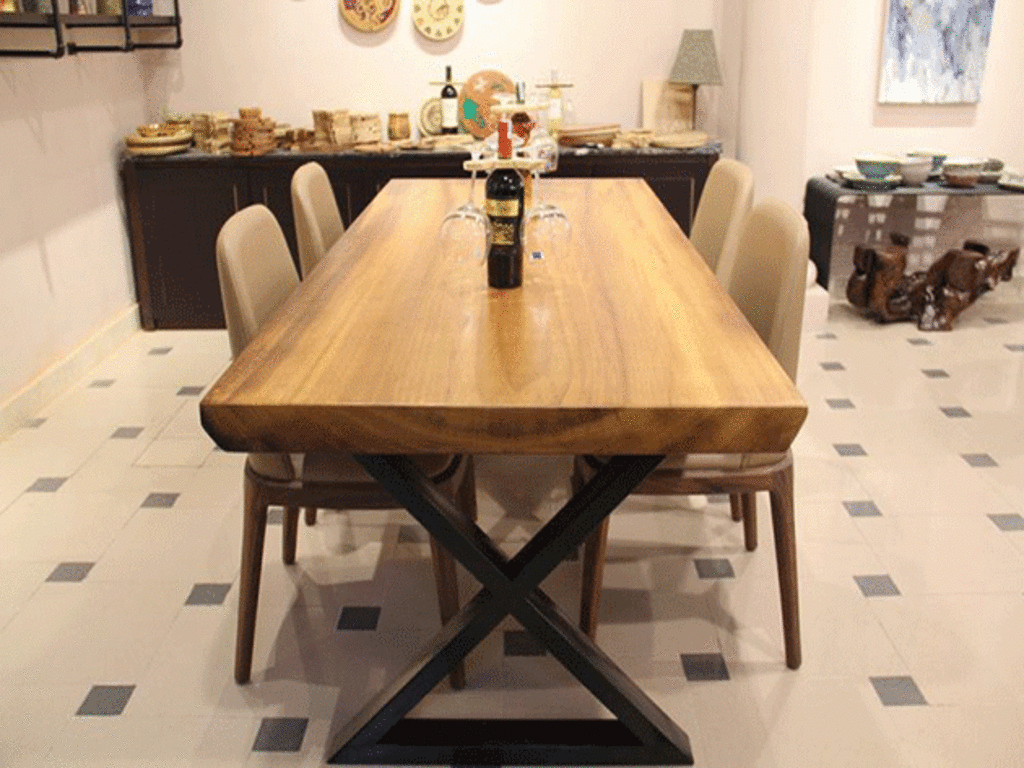 Vì sao bạn nên chọn bàn ăn chân sắt mặt gỗ thay vì những bộ bàn ăn truyền thống