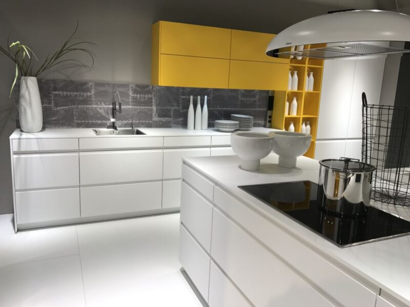 Đá nhân tạo solid surface trắng ốp bếp - xu hướng thiết kế nội thất tương lai