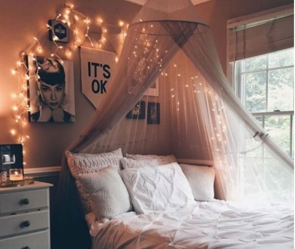 trang trí phòng ngủ bằng đèn nháy