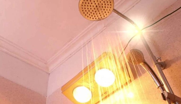 Cách lắp đèn sưởi nhà tắm đơn giản tại nhà