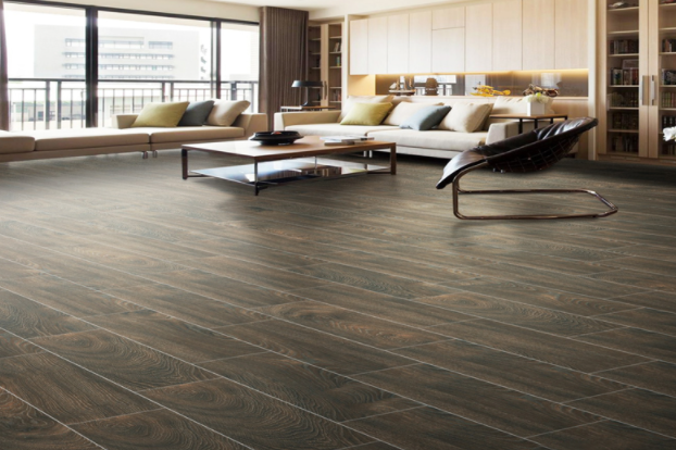 Tạo ra một không gian lớn hơn và sáng hơn với kích thước phổ biến của gạch lát sàn giả gỗ. Với một loạt các kích thước khác nhau để lựa chọn, bạn sẽ tìm thấy gạch lát sàn giả gỗ phù hợp cho mọi không gian.