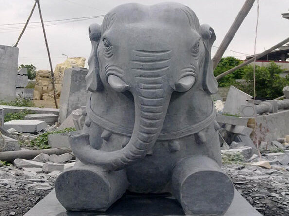 Tìm hiểu ý nghĩa phong thủy của voi đá và cách đặt tượng voi thu hút tài lộc
