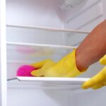 Vệ sinh tủ lạnh thường xuyên - cách bảo vệ sức khỏe gia đình