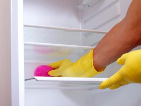 Vệ sinh tủ lạnh thường xuyên - cách bảo vệ sức khỏe gia đình