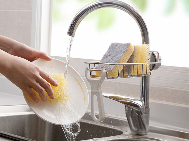 Gia đình bạn có nên sử dụng vòi nước rửa chén nóng lạnh cho bếp hay không?