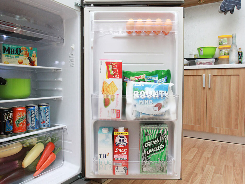 Tủ lạnh Sharp 165l có thực sự tốt không? Bạn có nên mua không?